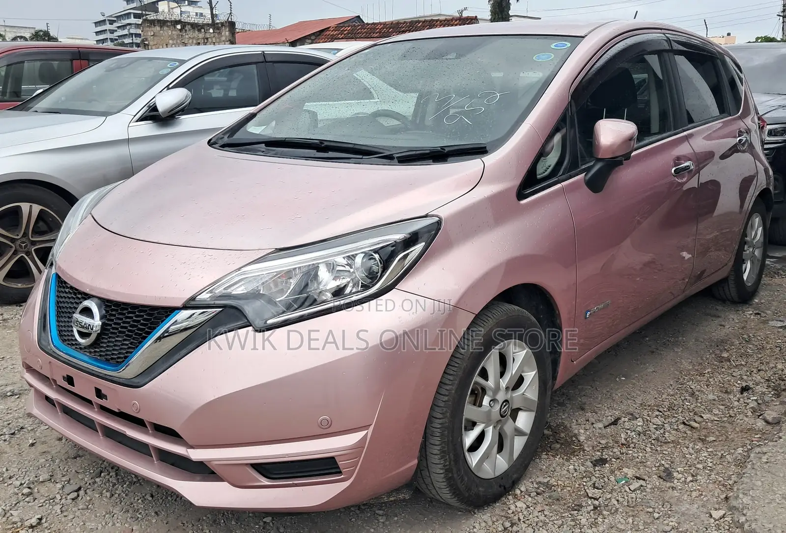 Nissan Note 2019 Pink