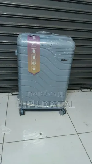 Rubber( Pp) Suitcase* *With Double* *Zip (Anti Theft Zipper)size 27