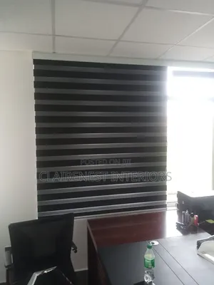 Minimal Style, Perfect Finishing With Horizontal Office Window Blinds