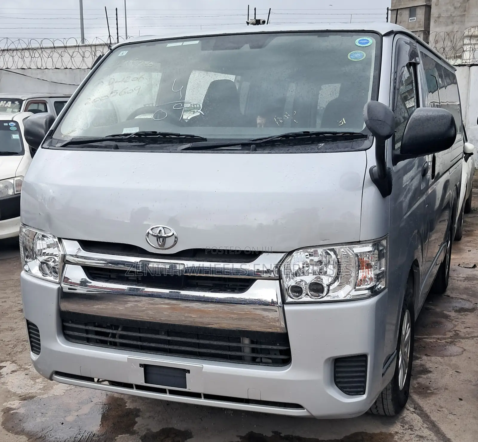 Toyota HiAce 2019 Silver
