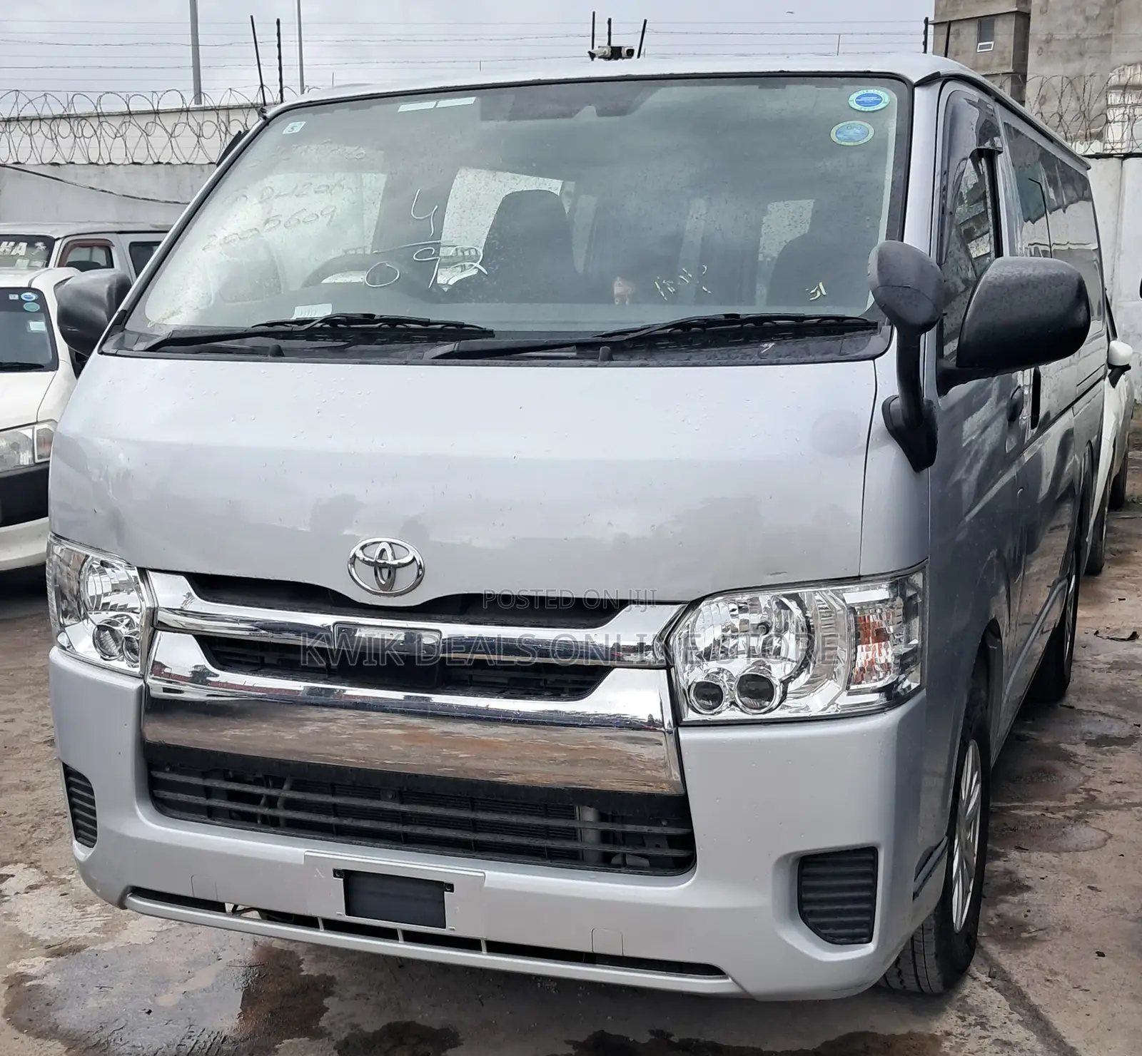 Toyota HiAce 2019 Silver