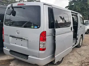 Toyota HiAce 2019 Silver