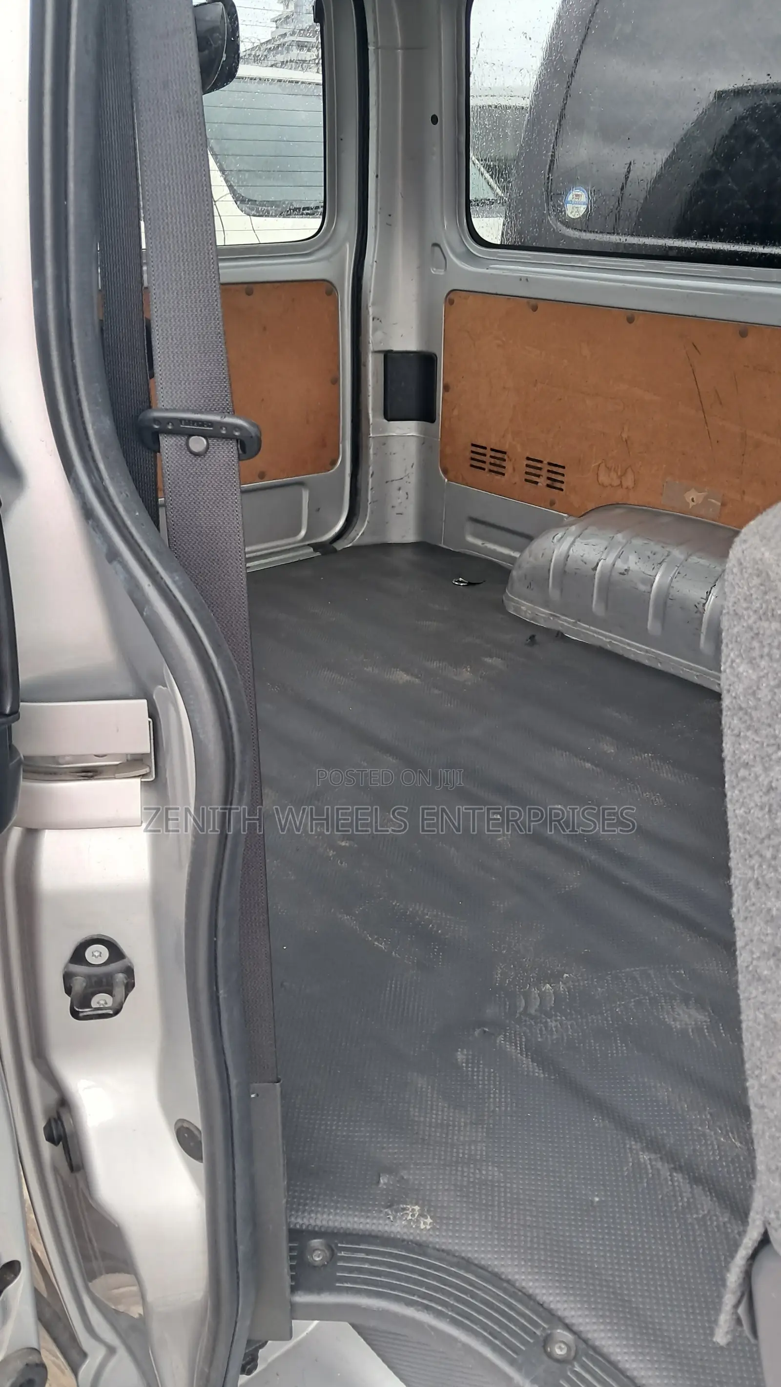 Toyota HiAce 2019 Silver