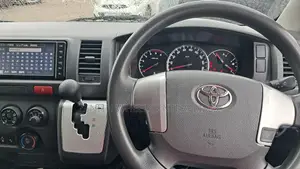 Toyota HiAce 2019 Silver