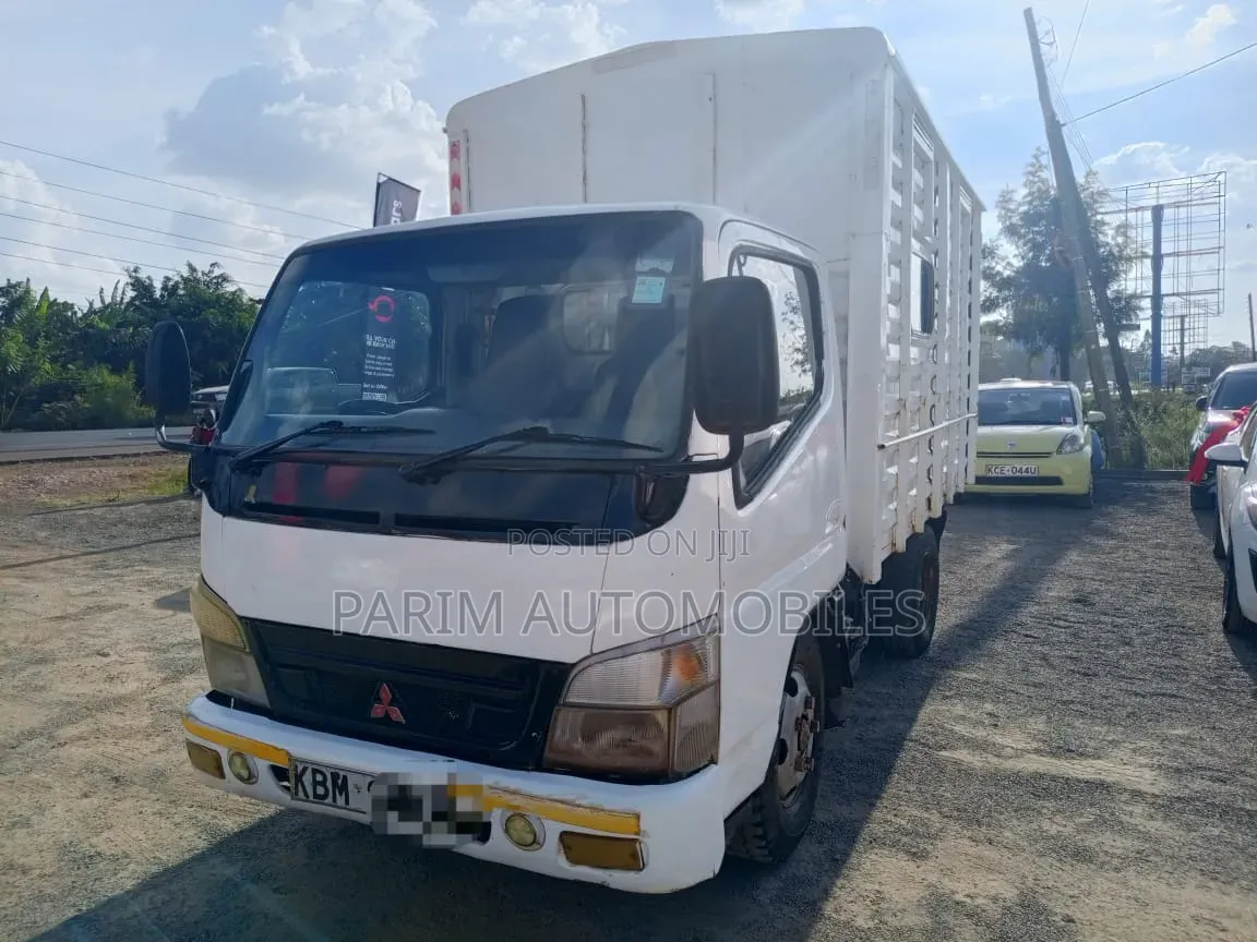 Mitsubishi Canter 2003 White