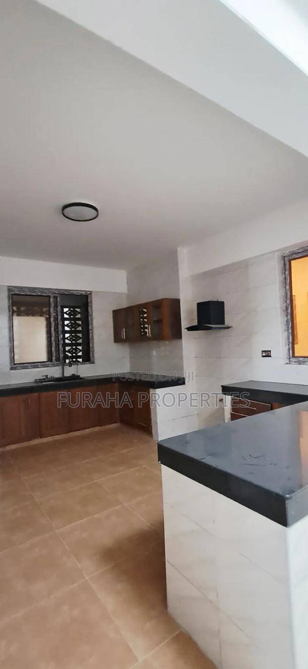 3bdrm Apartment in Kizingo for sale - thumbnail 7