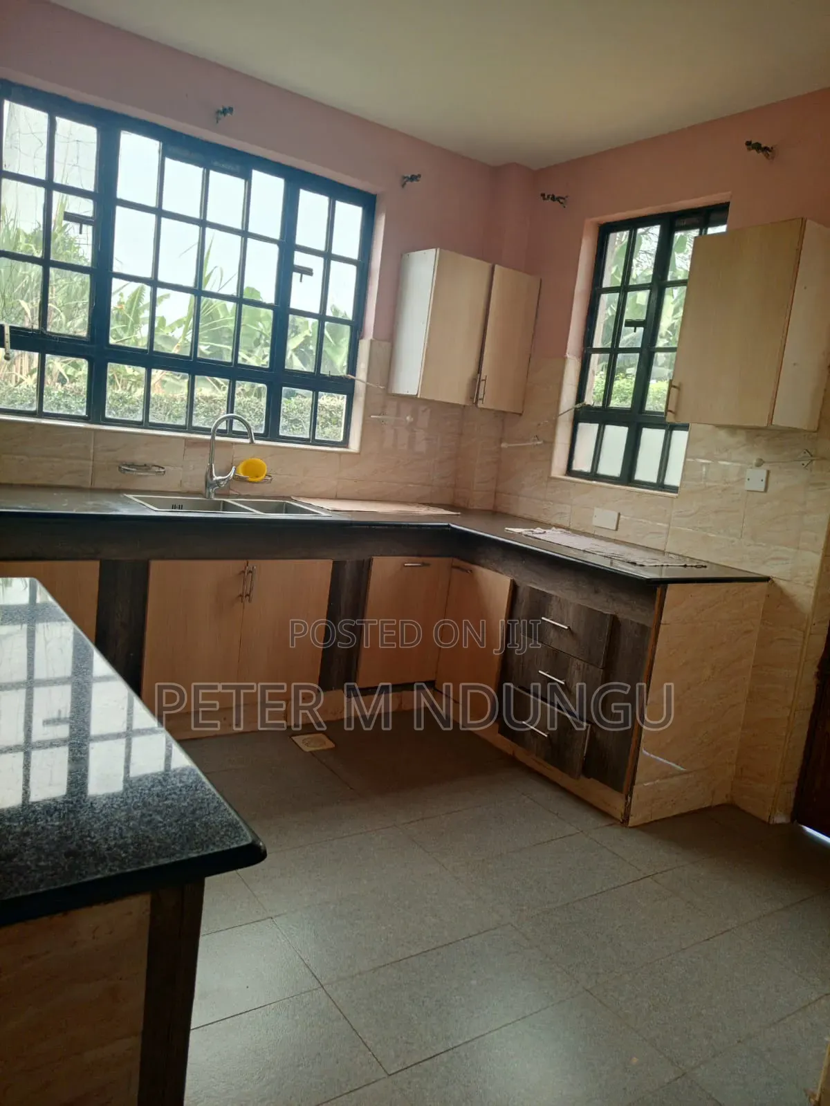 5bdrm Maisonette in Thome for rent