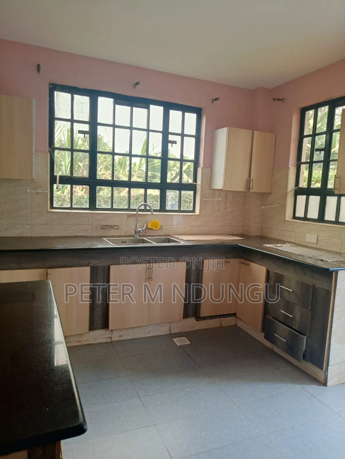 5bdrm Maisonette in Thome for rent