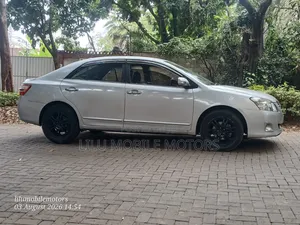 Toyota Premio 2012 Silver