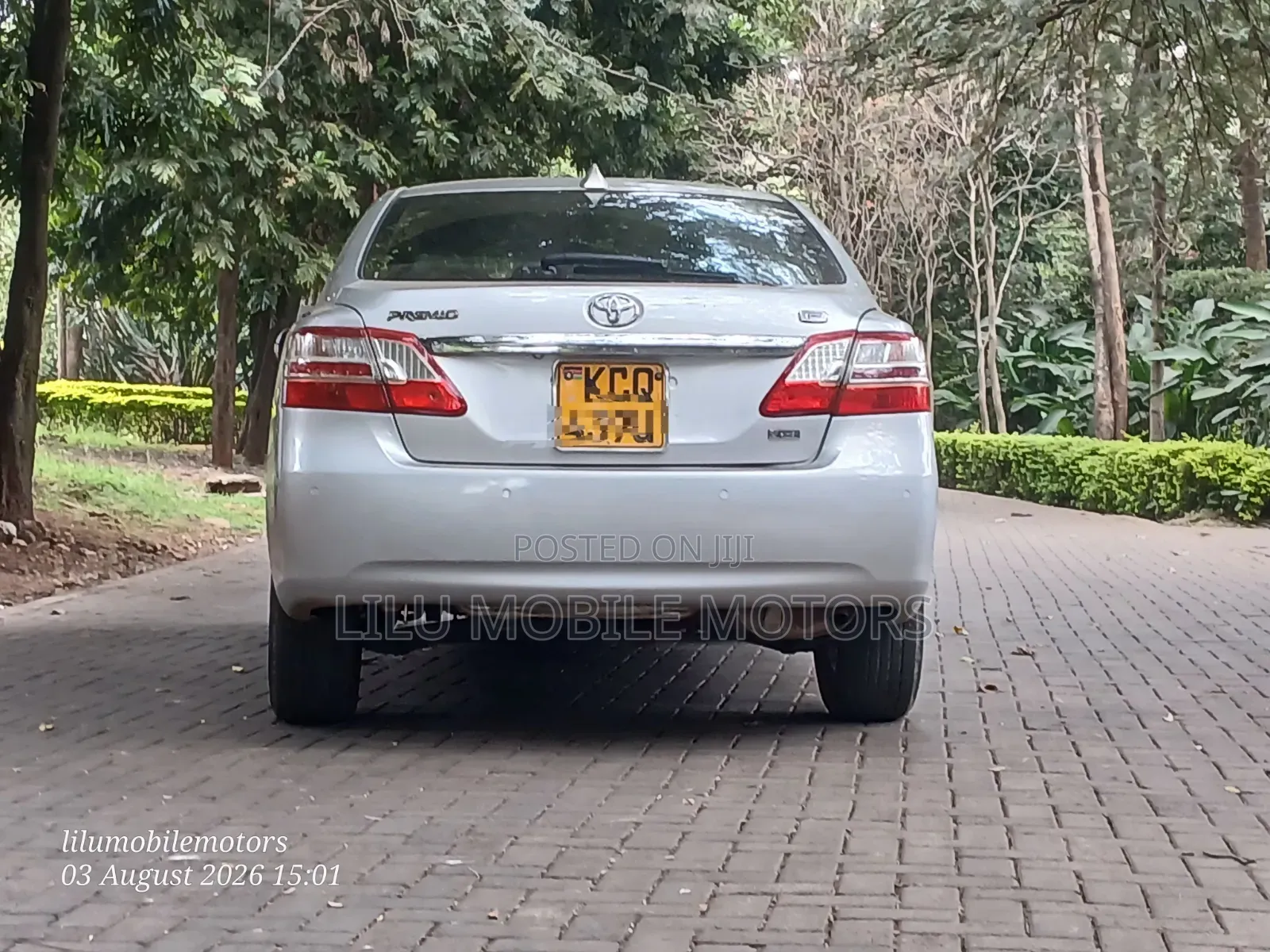 Toyota Premio 2012 Silver