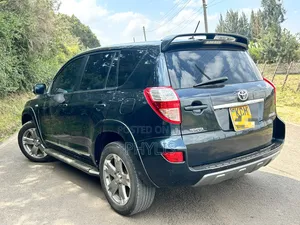 Toyota RAV4 2010 Black