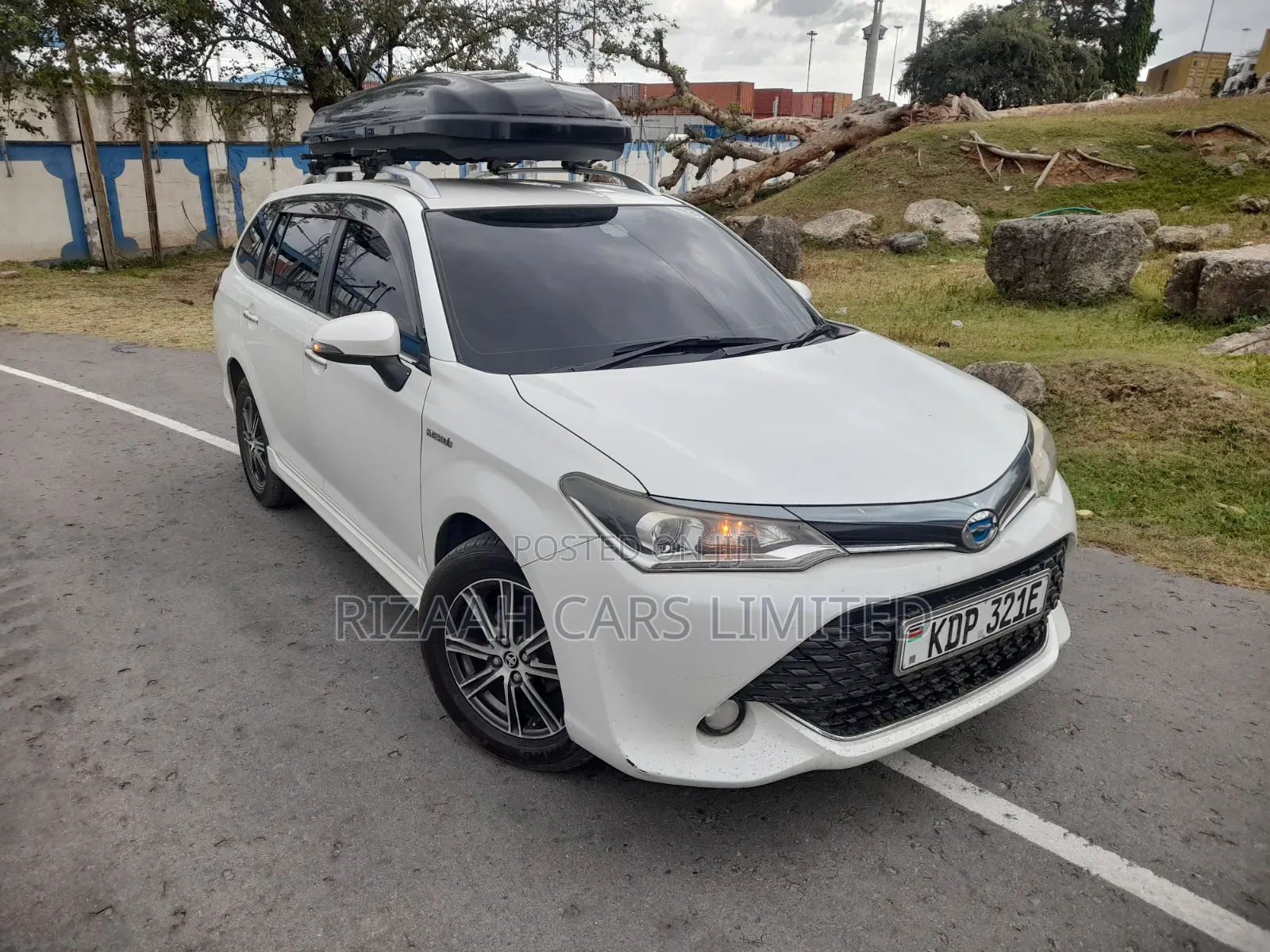 Toyota Corolla Fielder 2017 White