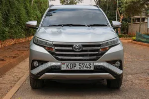 Toyota Rush 2022 Silver