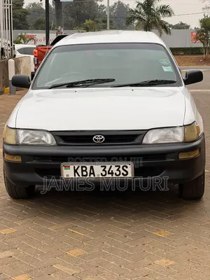 Toyota Corolla 2002 White