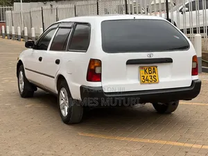 Toyota Corolla 2002 White