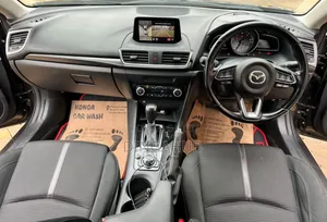 Mazda Axela 2018 Brown