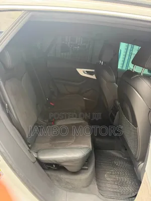 Audi Q8 2021 White