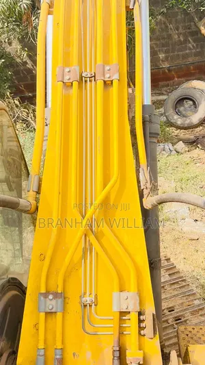 Excavator Jb210