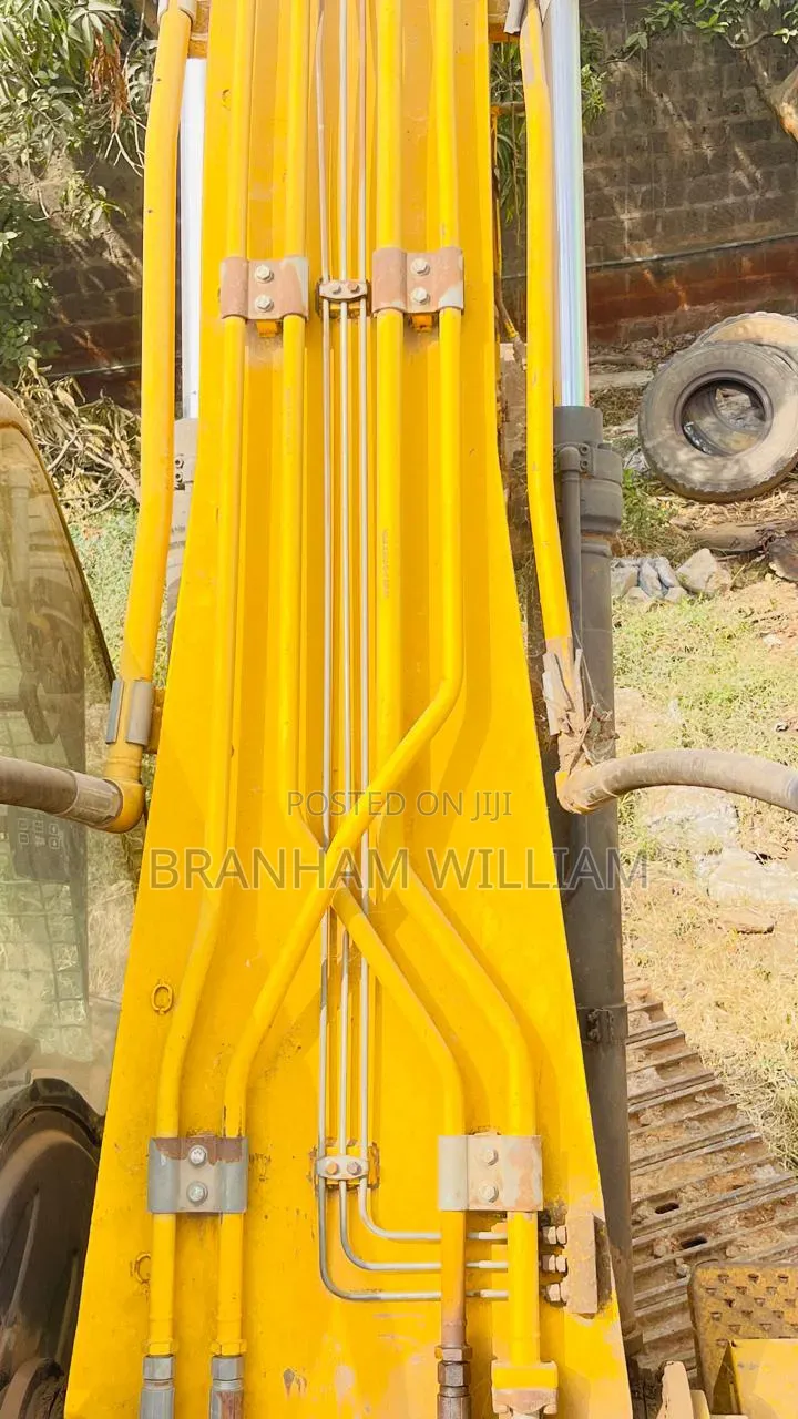 Excavator Jb210