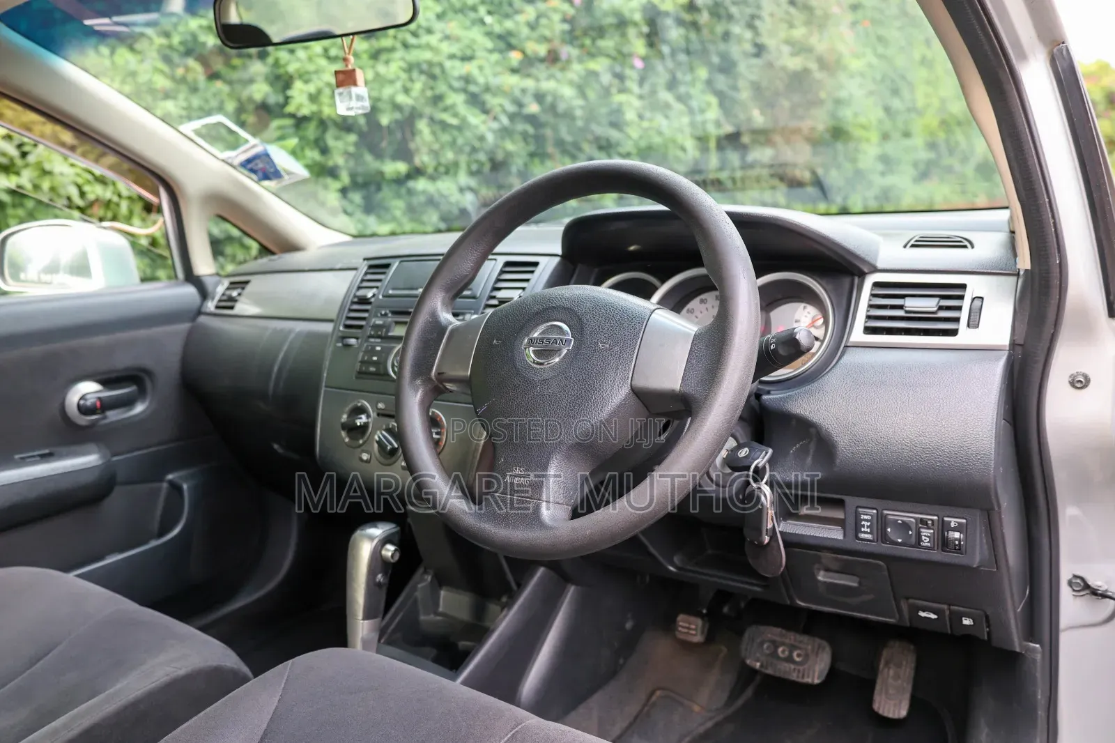 Nissan Tiida 2007 Silver