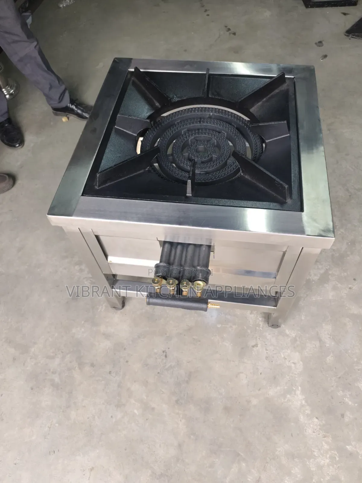Four-Ring Gas Burner With Cast Iron Grill