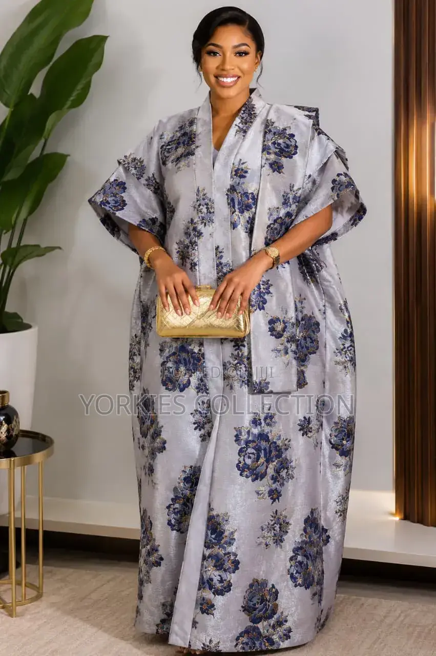 It’s a Traditional African Kaftan-Style Dress/Agbada-Style Gown.