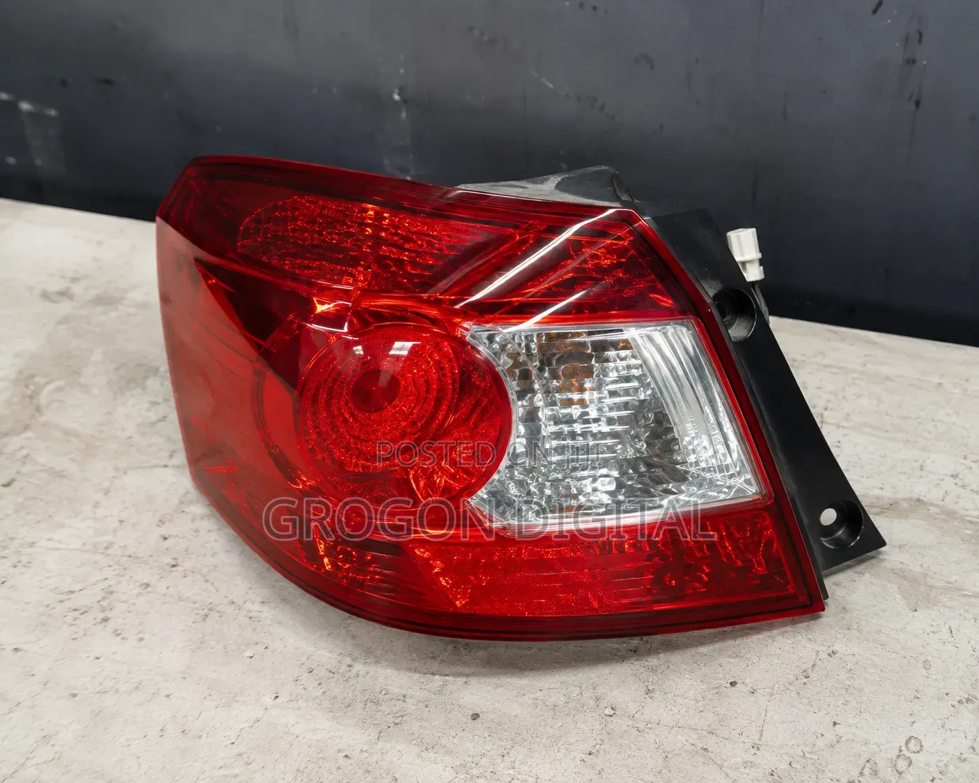 Toyota Axio 2015–2018 Genuine Ex-Japan Tail Light