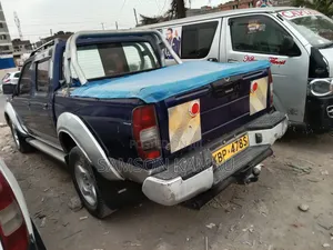 Nissan Hardbody 2007 Blue