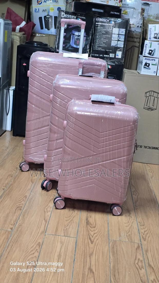 Unbreakable Rubber Suitcase With 360° Spinner Wheels - thumbnail 2