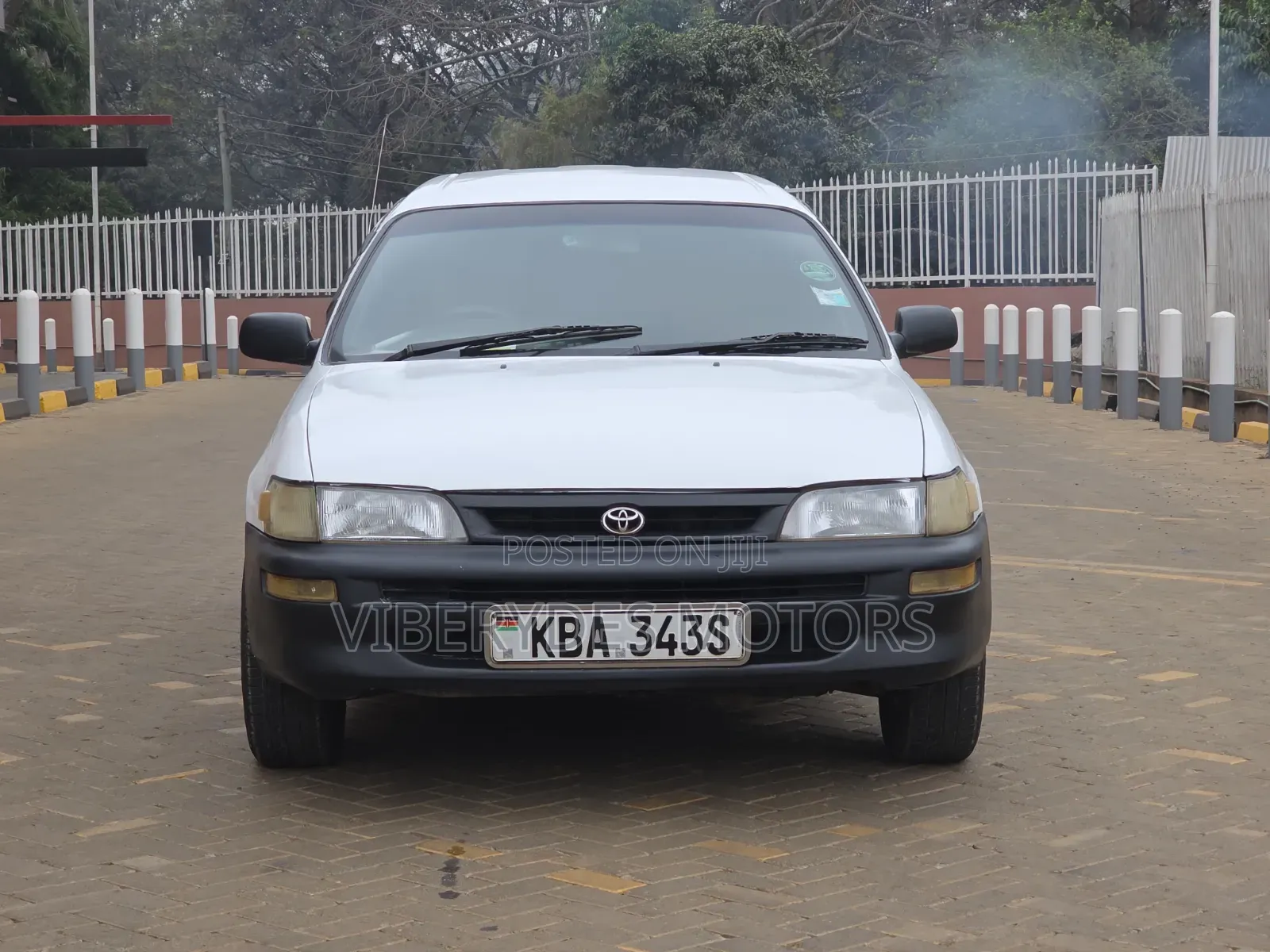 Toyota Corolla 2002 White