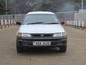 Toyota Corolla 2002 White