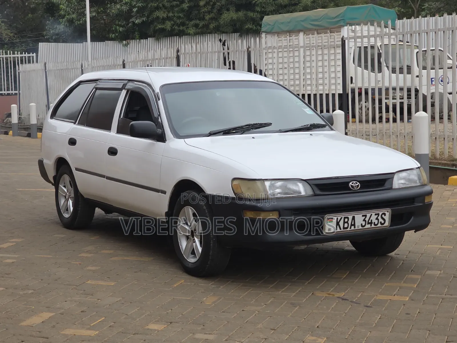 Toyota Corolla 2002 White