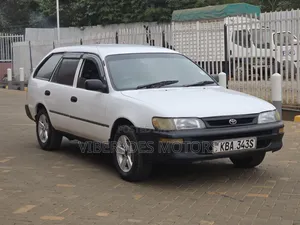 Toyota Corolla 2002 White