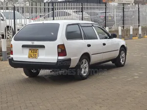 Toyota Corolla 2002 White