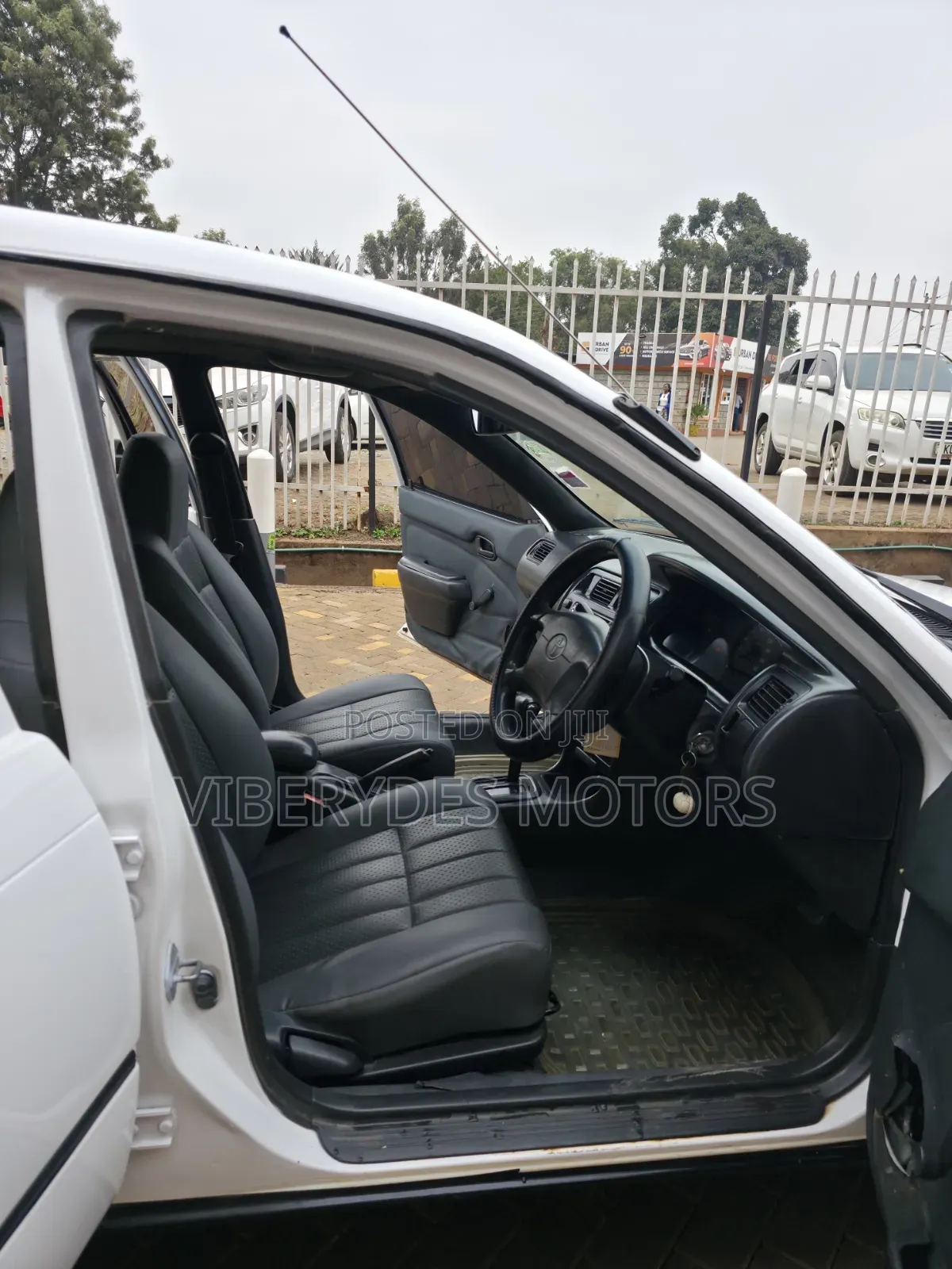 Toyota Corolla 2002 White