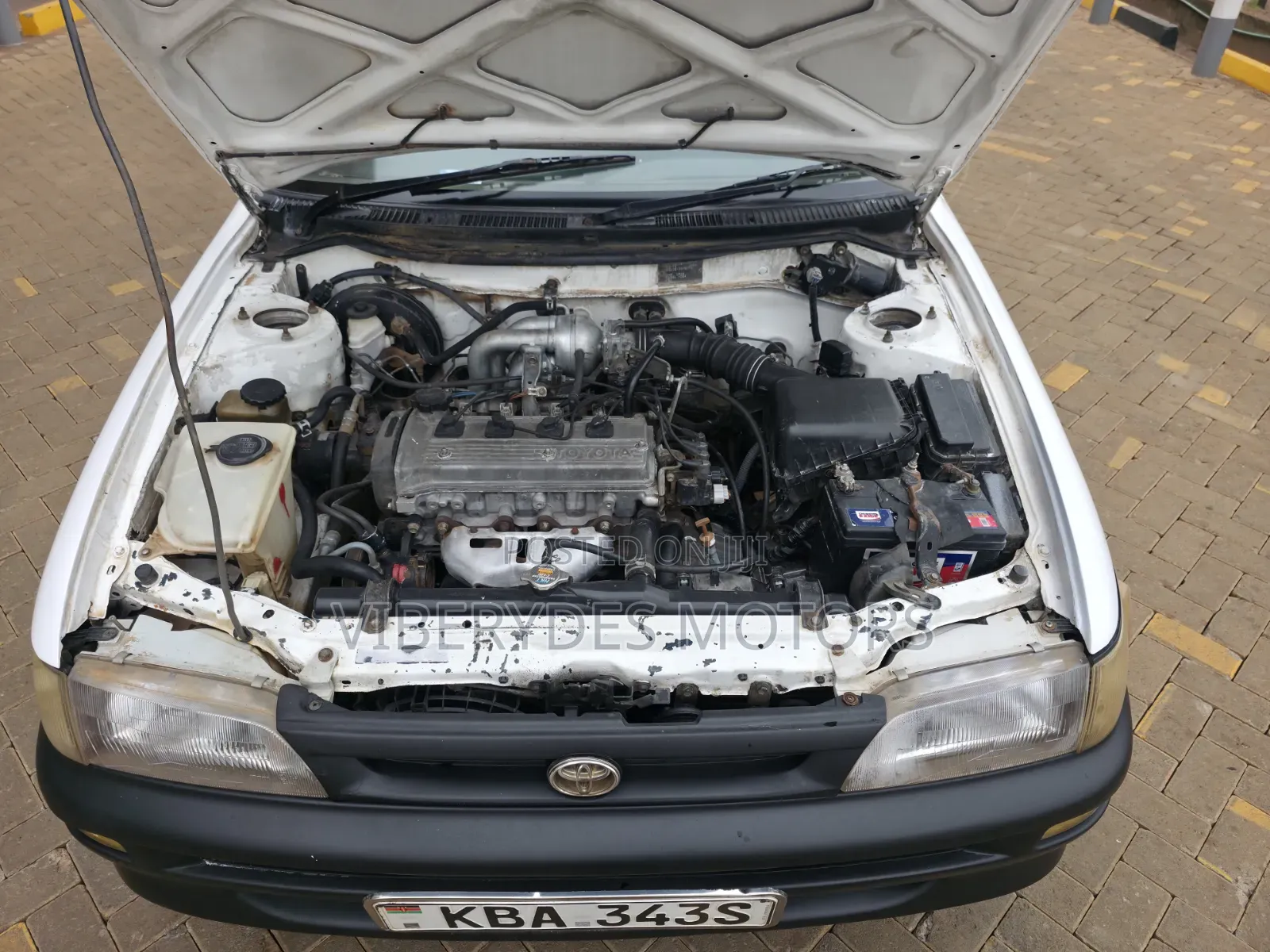 Toyota Corolla 2002 White