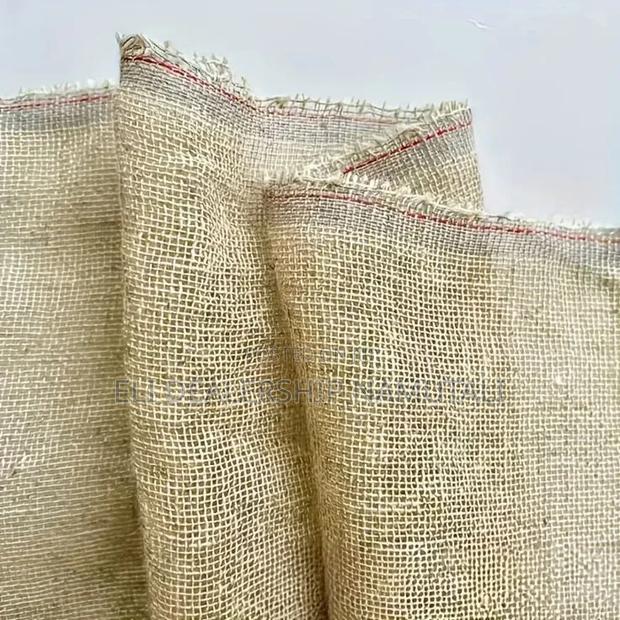 High-Quality Hessian Cloth for Construction, Farming Packaging - thumbnail 2
