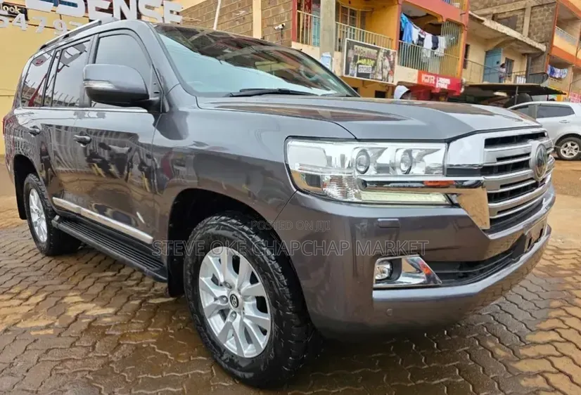 Toyota Land Cruiser 4.5 V8 VXR 2019 Gray