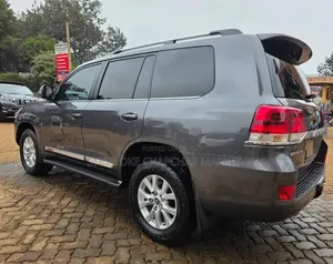 Toyota Land Cruiser 4.5 V8 VXR 2019 Gray
