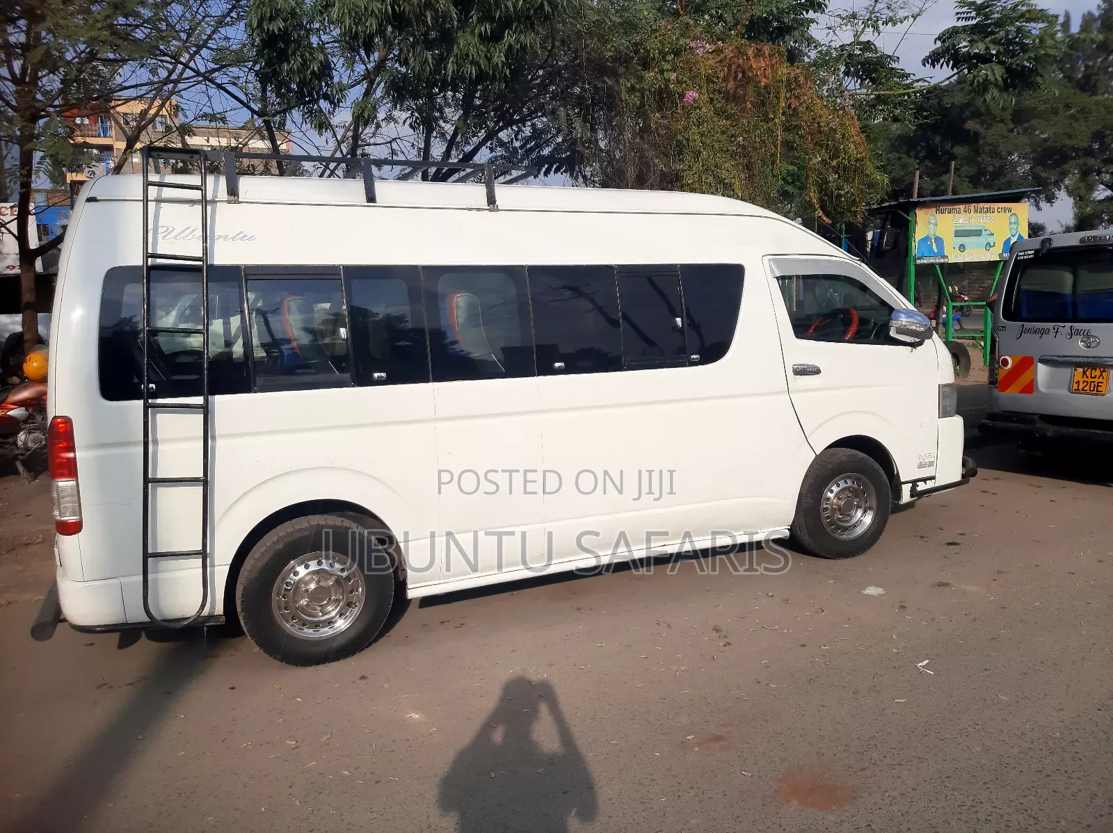 Toyota HiAce 2011 White