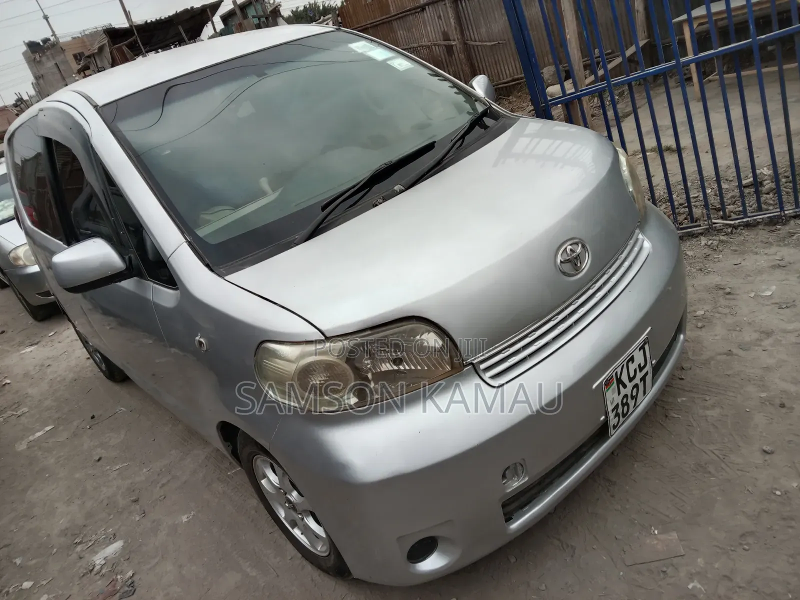Toyota Porte 2009 Silver