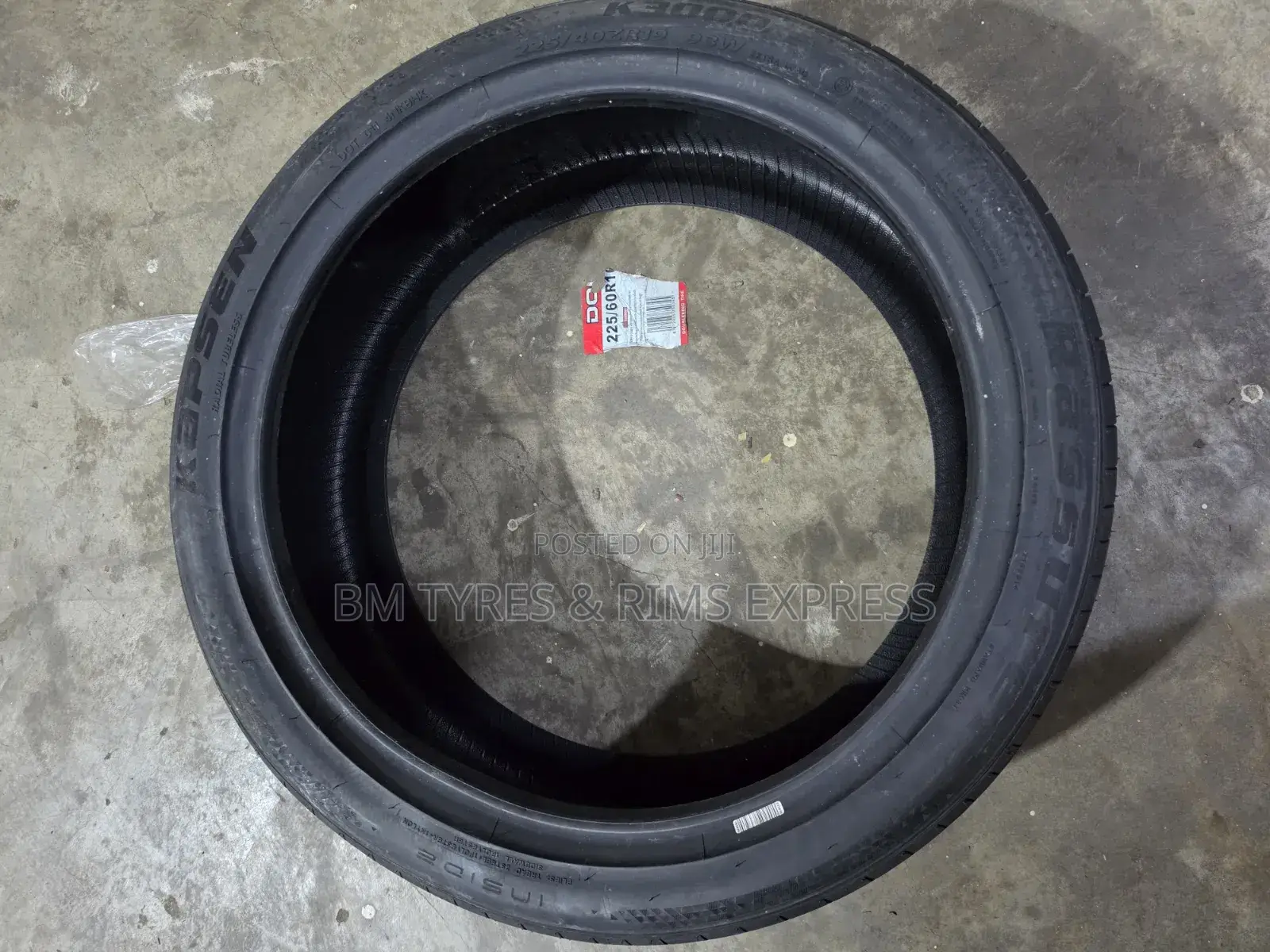 225 /40 R19 Kapsen Tires ()
