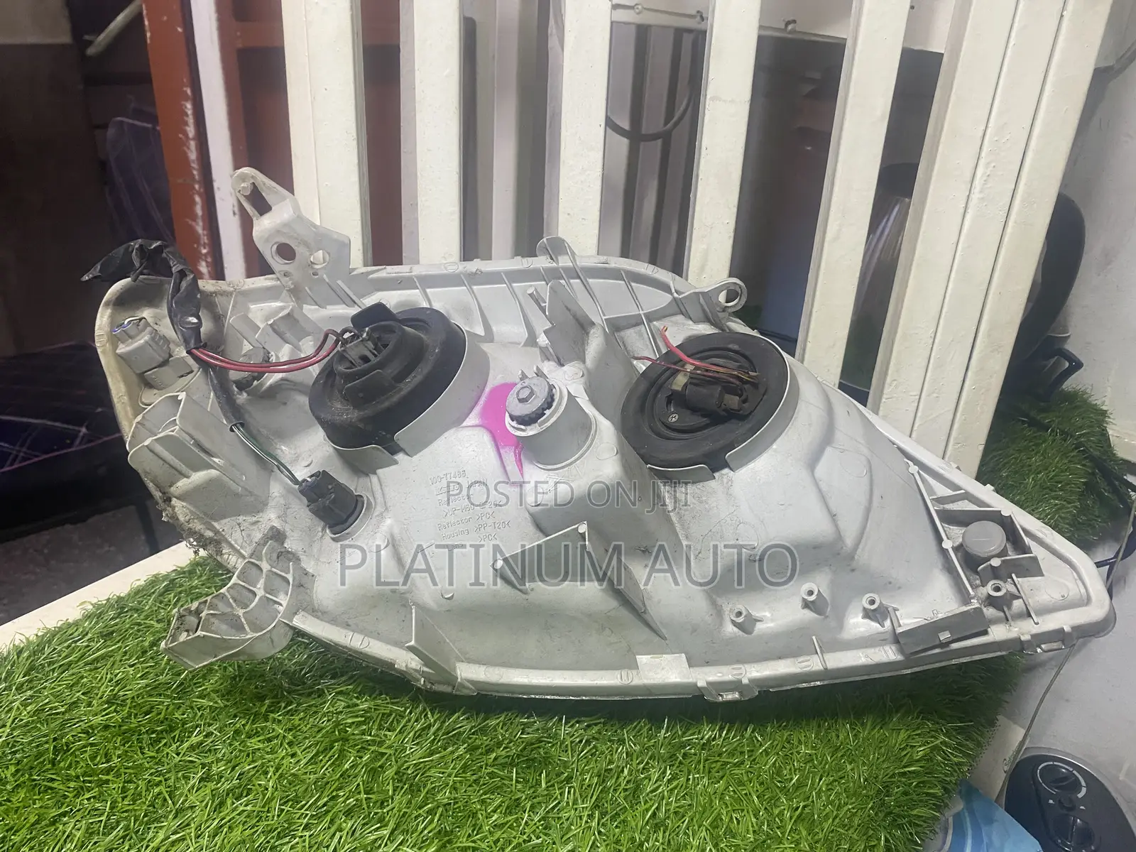 Headlight Toyota NZE 2003