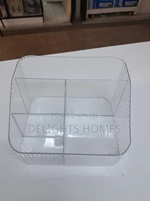*4 Grid Make Up Storage Box_za