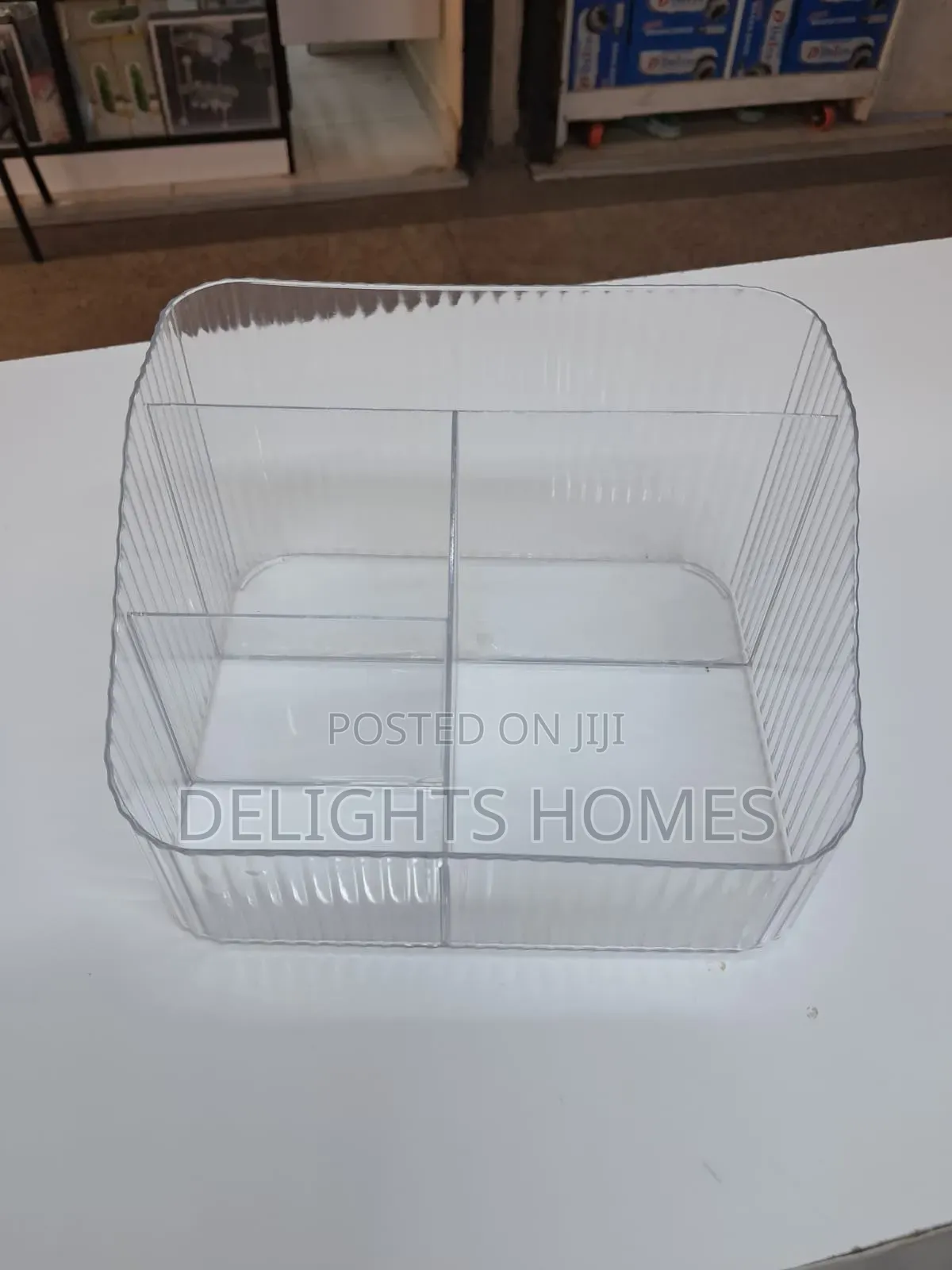 *4 Grid Make Up Storage Box_za