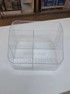 *4 Grid Make Up Storage Box_za
