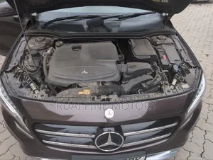 Mercedes-Benz GLA 250 2015 Brown