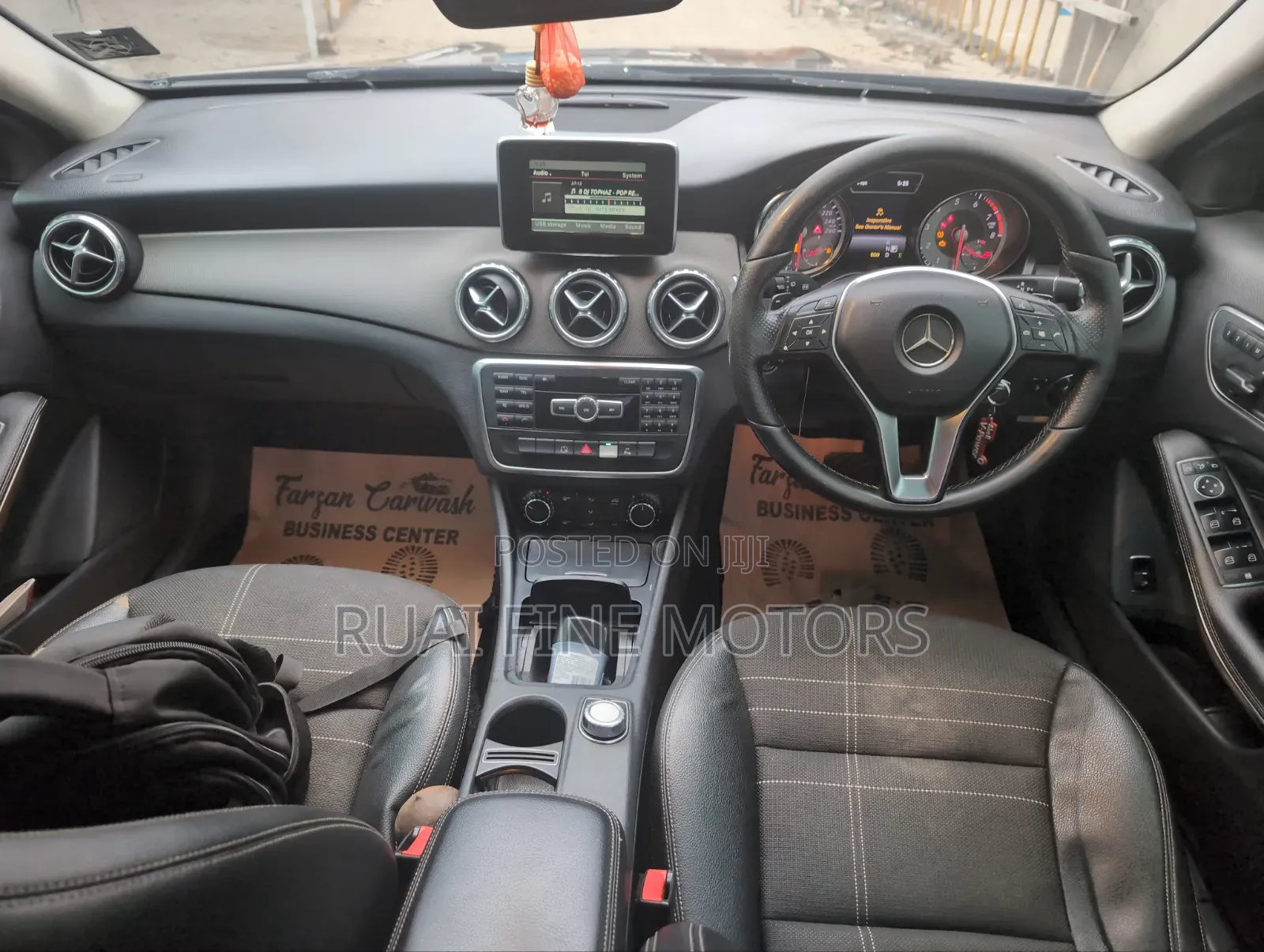 Mercedes-Benz GLA 250 2015 Brown