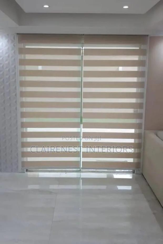Keep It Bright With Horizontal Office Window Blinds - thumbnail 2