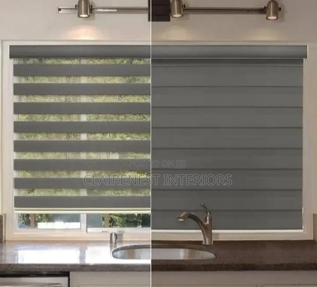 Sleek, Privacy Style, Horizontal Office Window Blinds - thumbnail 2